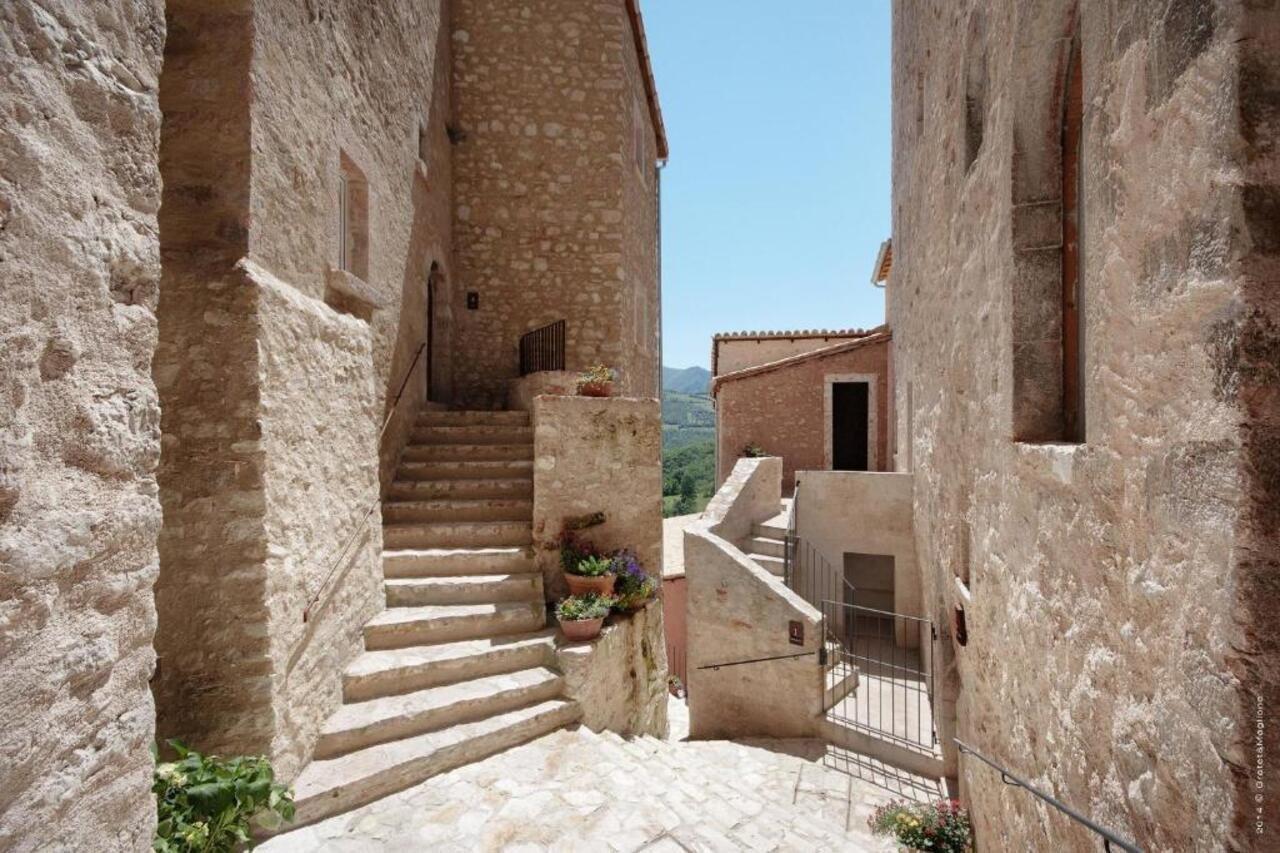Castello Di Postignano Hotel Sellano Luaran gambar