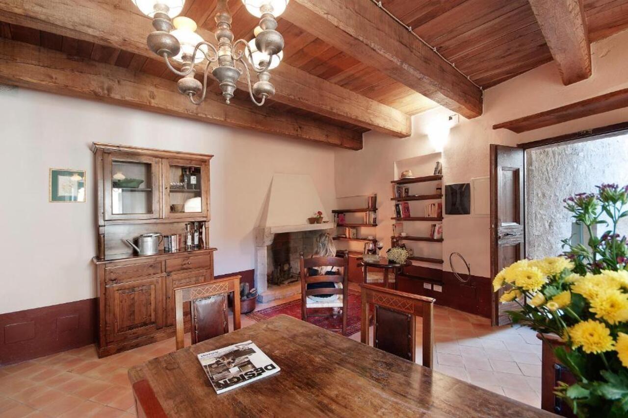Castello Di Postignano Hotel Sellano Luaran gambar